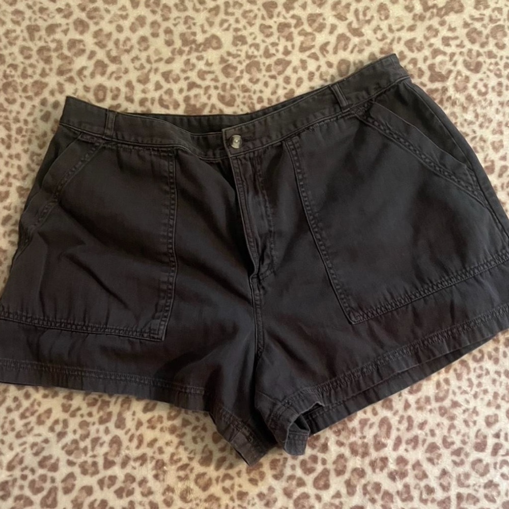 Universal Thread Charcoal Women's Cargo Shorts